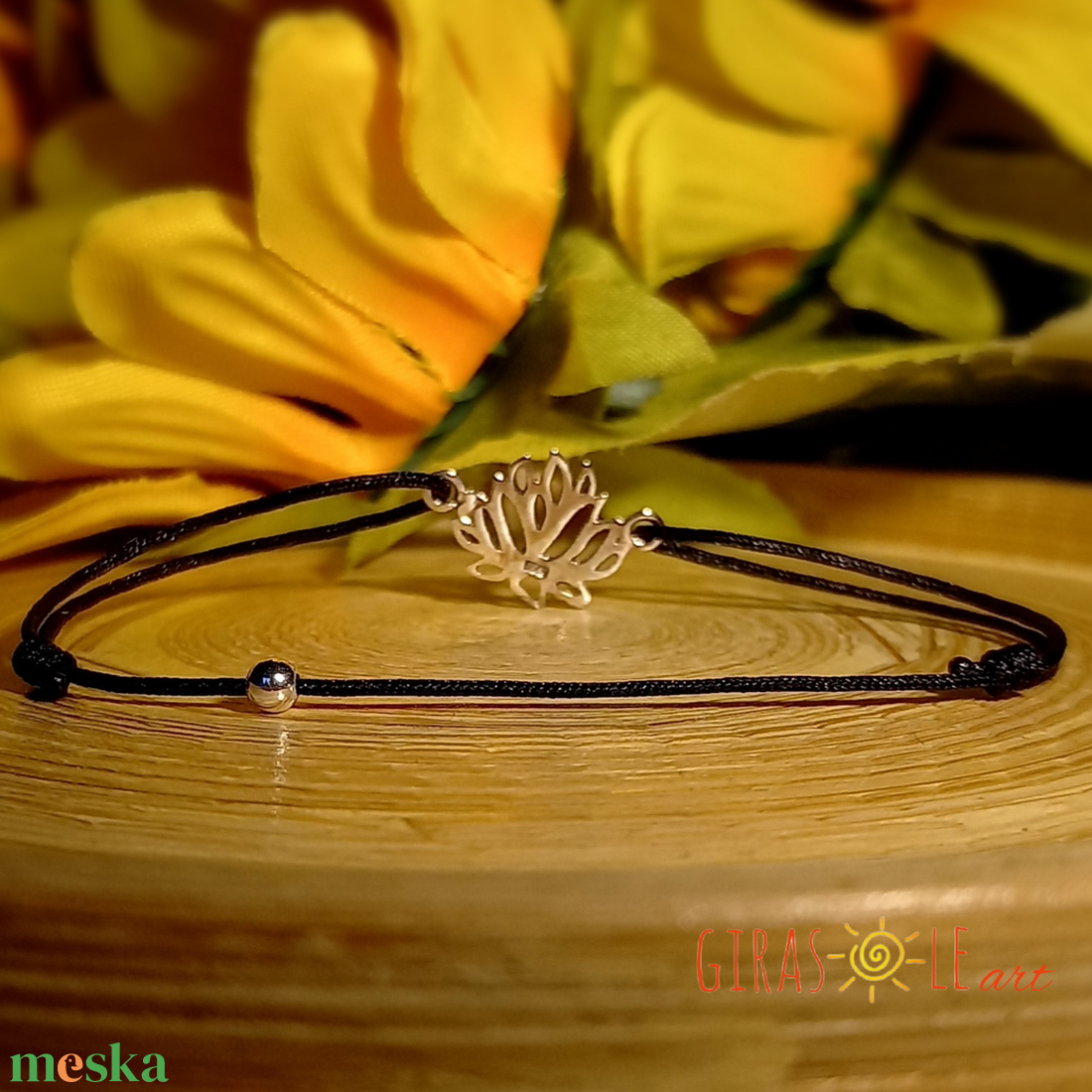 Lótusz zsinórka karkötő valódi ezüsttel  - ékszer - karkötő - charm karkötő - Meska.hu