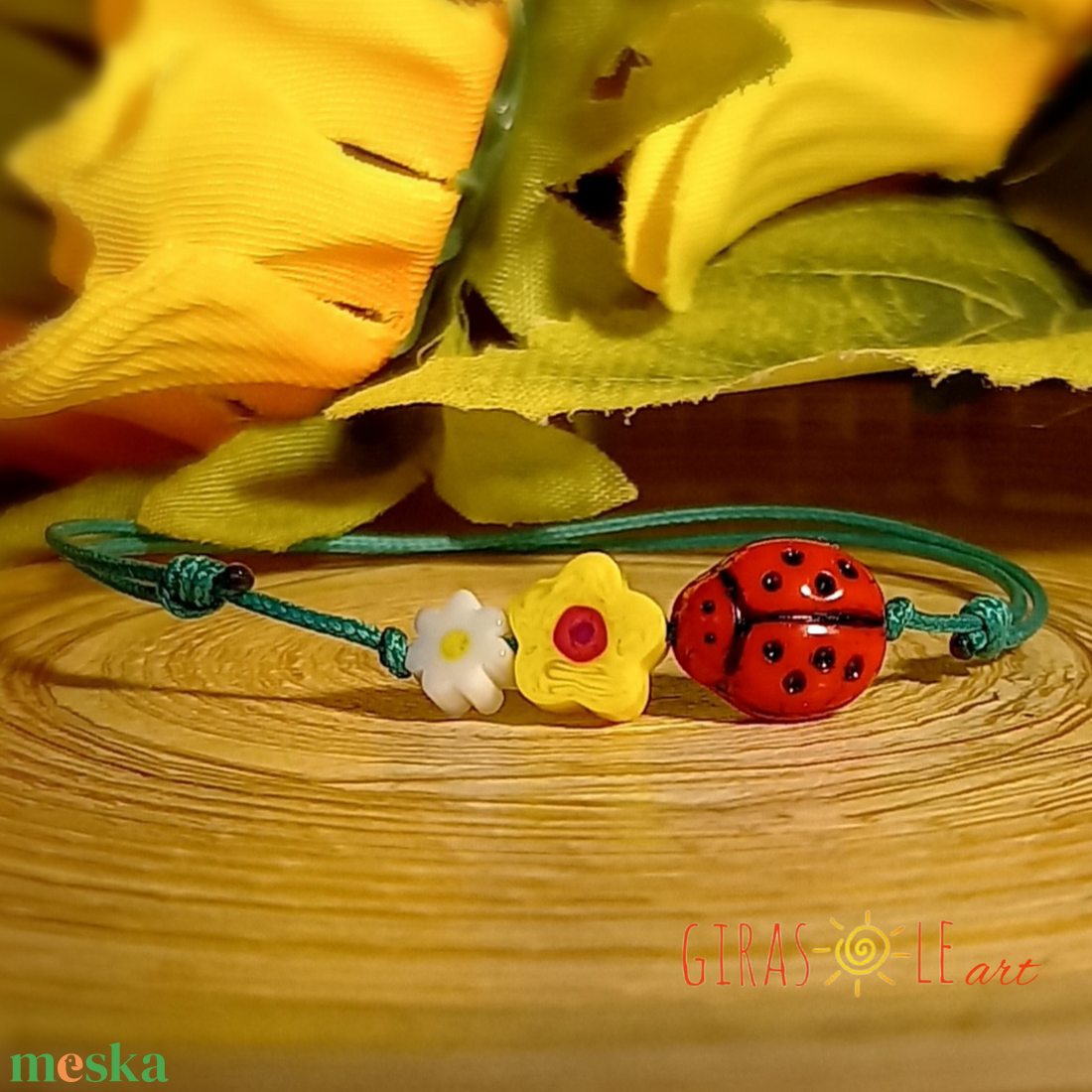 Kiskertem millefiori zsinórka  - ékszer - karkötő - gyöngyös karkötő - Meska.hu