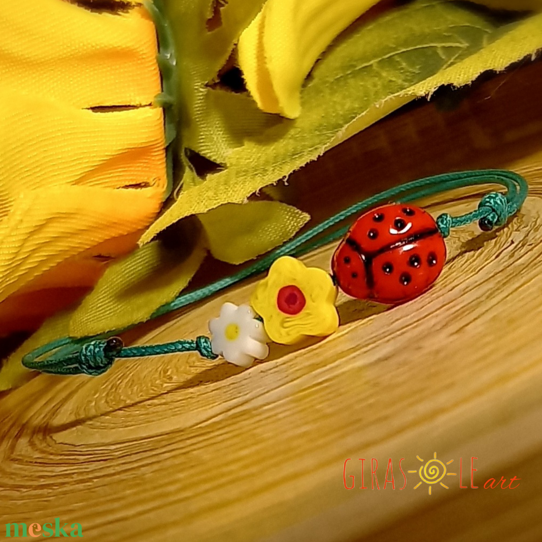 Kiskertem millefiori zsinórka  - ékszer - karkötő - gyöngyös karkötő - Meska.hu