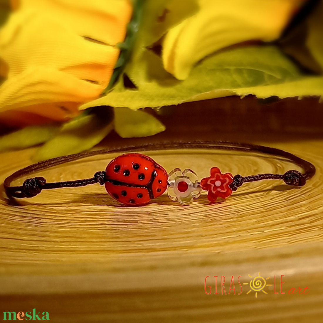 Kiskertem millefiori zsinórka  - ékszer - karkötő - gyöngyös karkötő - Meska.hu