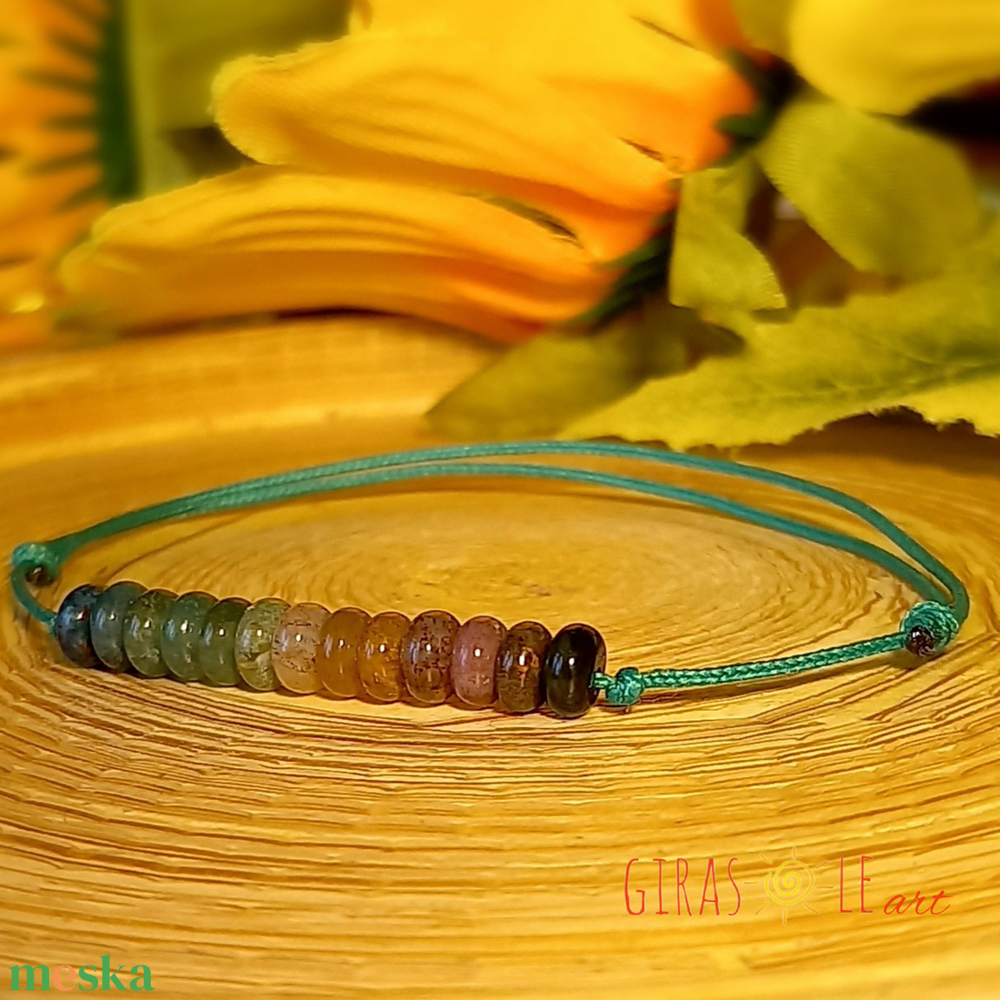 Szivárványos zsinórka karkötő  - ékszer - karkötő - ásványkarkötő - Meska.hu