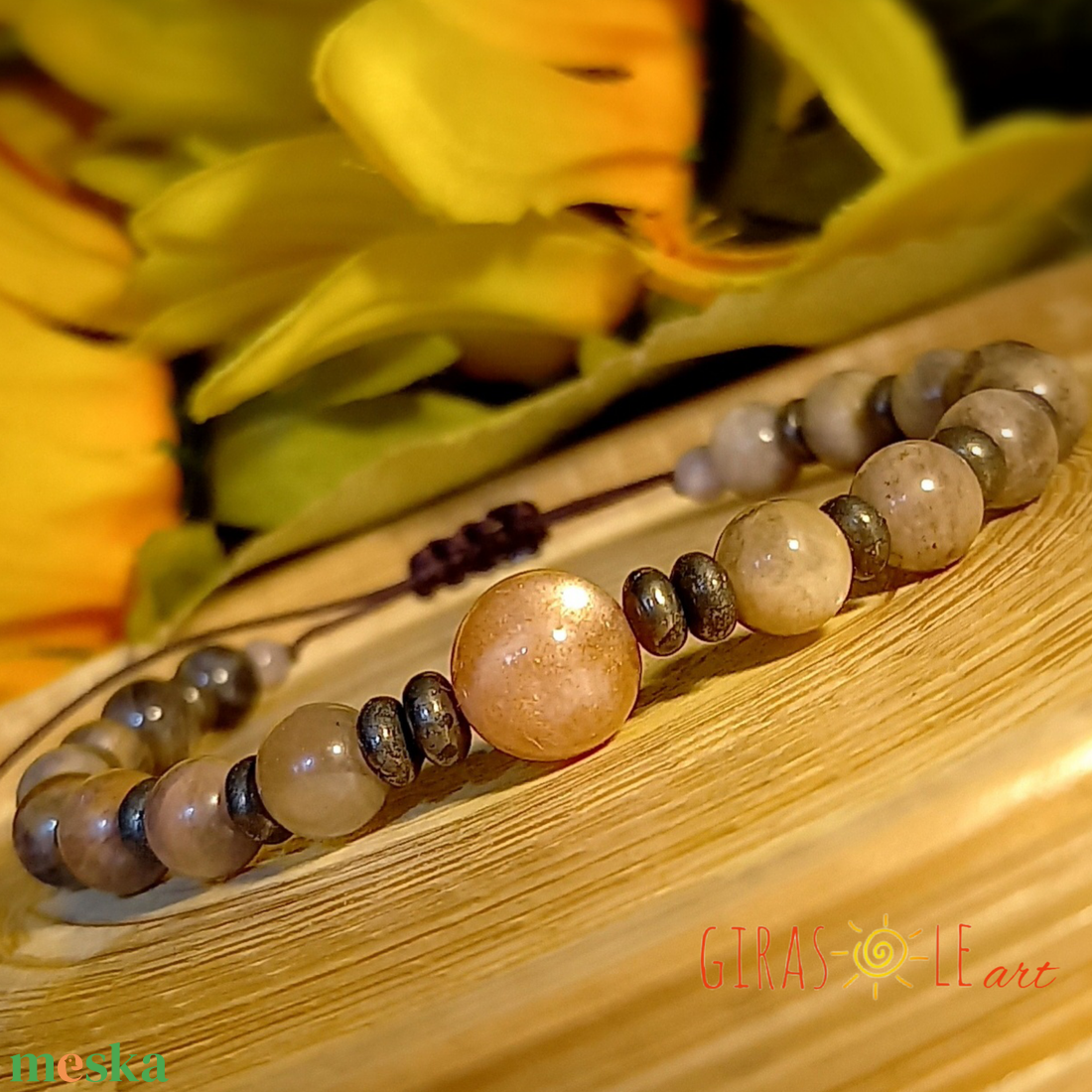 Holdkő-pirit karkötő  - ékszer - karkötő - ásványkarkötő - Meska.hu