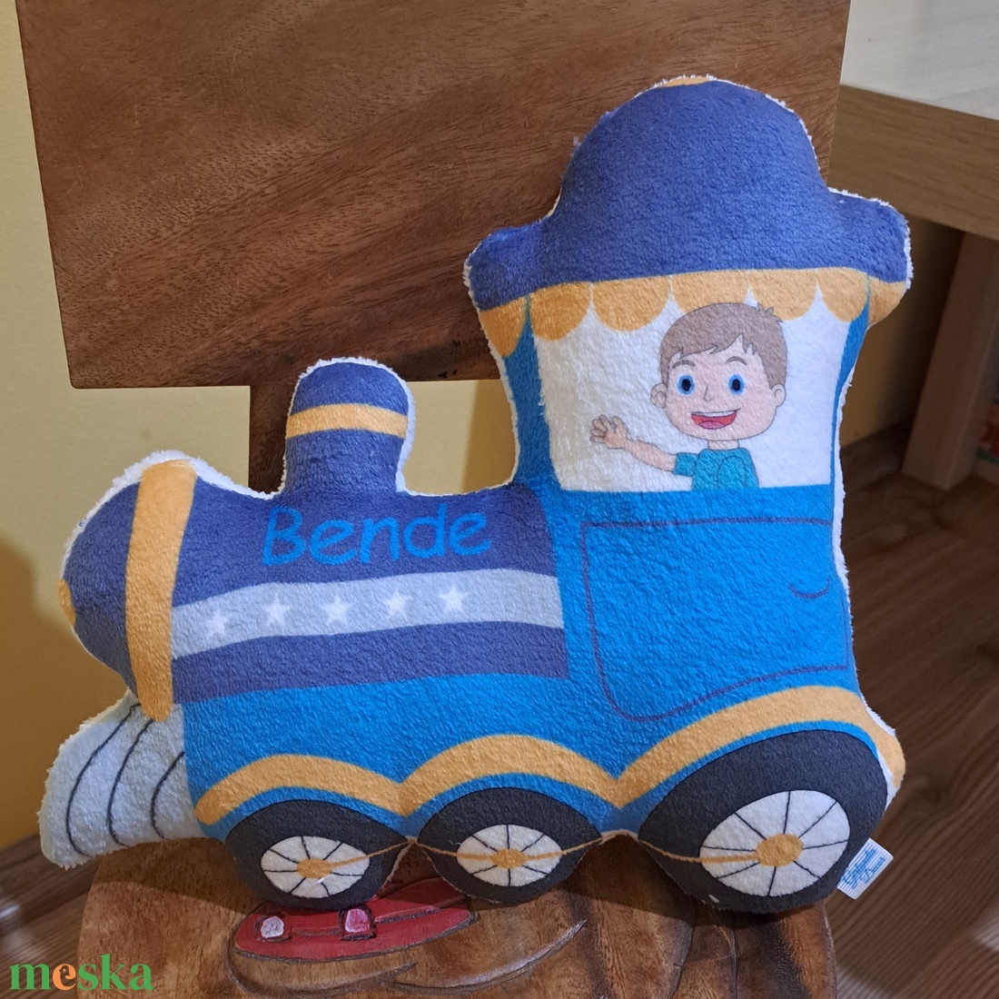 Vonat szundipajti - névvel, fotóval  - otthon & életmód - babaszoba, gyerekszoba - gyerek díszpárna - Meska.hu