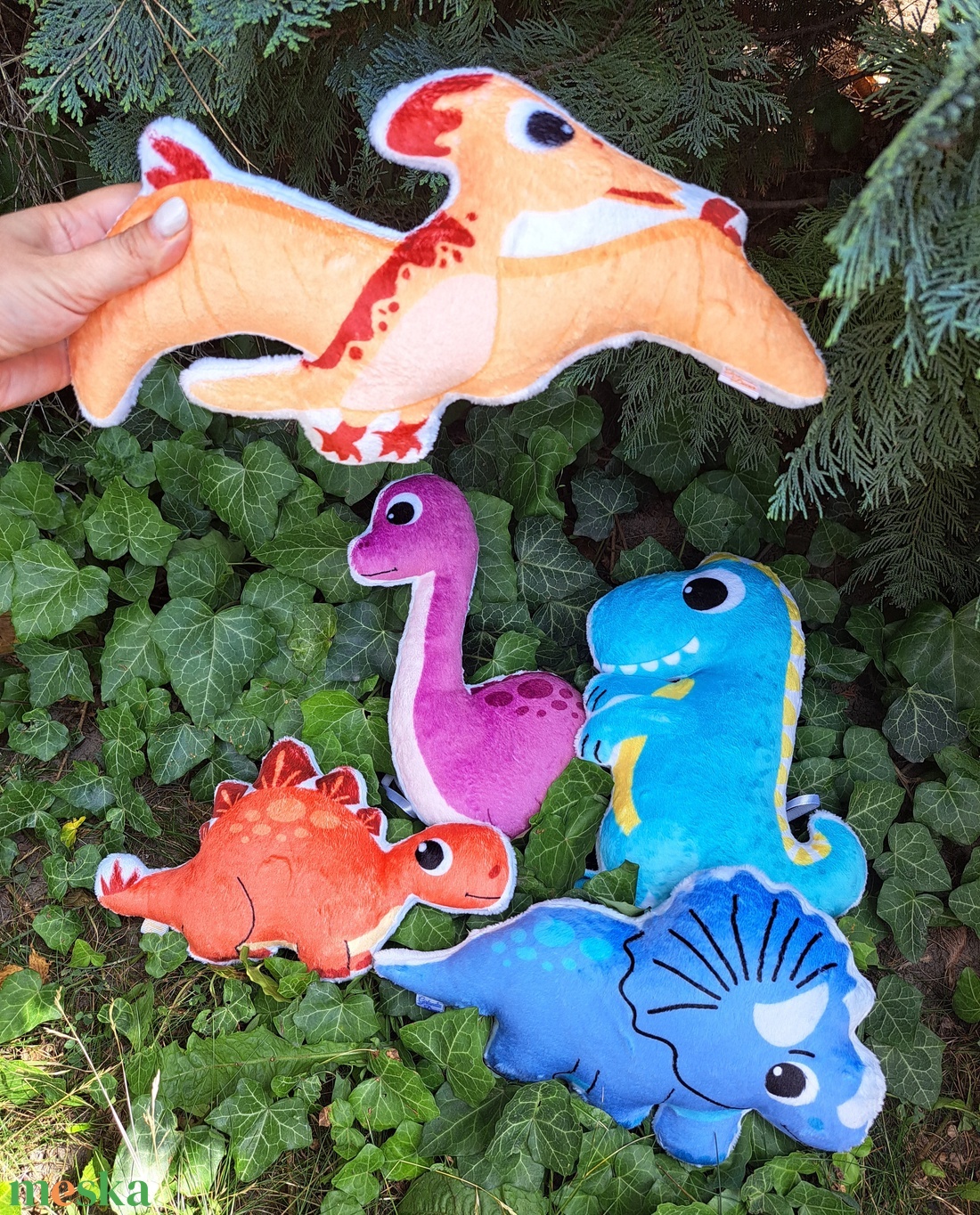 Dinó szundipajti - Stegosaurus (formapárna, járműves párna) - otthon & életmód - babaszoba, gyerekszoba - gyerek díszpárna - Meska.hu Dinó szundipajti - Stegosaurus (formapárna, járműves párna) - otthon & életmód - babaszoba, gyerekszoba - gyerek díszpárna - Meska.hu
