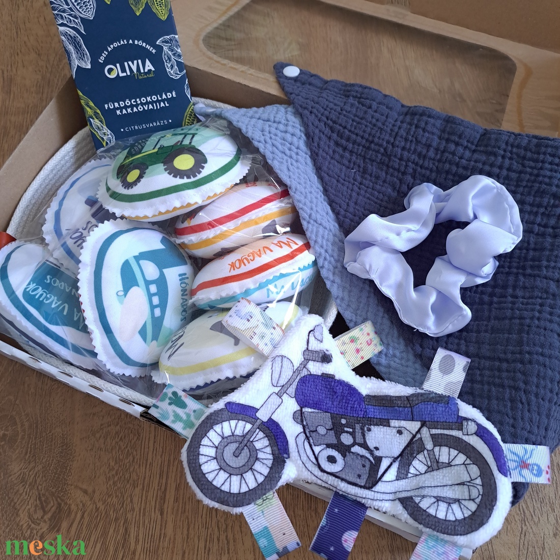BabyMamiBox - Babaváró - Járműves - játék & sport - babalátogató ajándékcsomag - Meska.hu BabyMamiBox - Babaváró - Járműves - játék & sport - babalátogató ajándékcsomag - Meska.hu