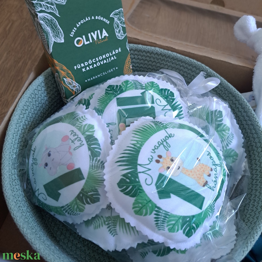 BabyMamiBox - Babaváró - Szafari fiús - játék & sport - babalátogató ajándékcsomag - Meska.hu BabyMamiBox - Babaváró - Szafari fiús - játék & sport - babalátogató ajándékcsomag - Meska.hu