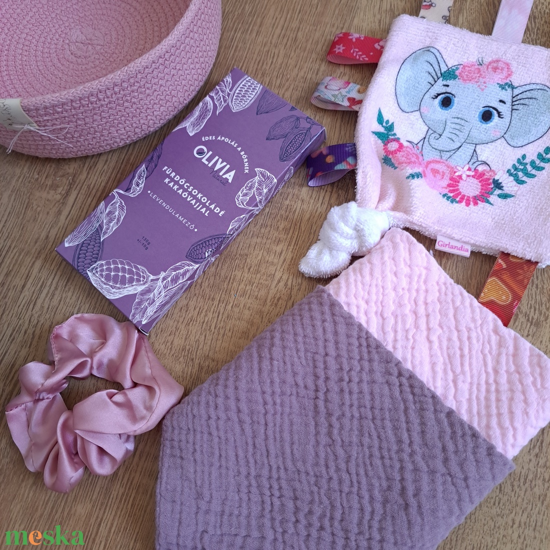 BabyMamiBox - Babaváró - Szafari lányos - játék & sport - babalátogató ajándékcsomag - Meska.hu BabyMamiBox - Babaváró - Szafari lányos - játék & sport - babalátogató ajándékcsomag - Meska.hu