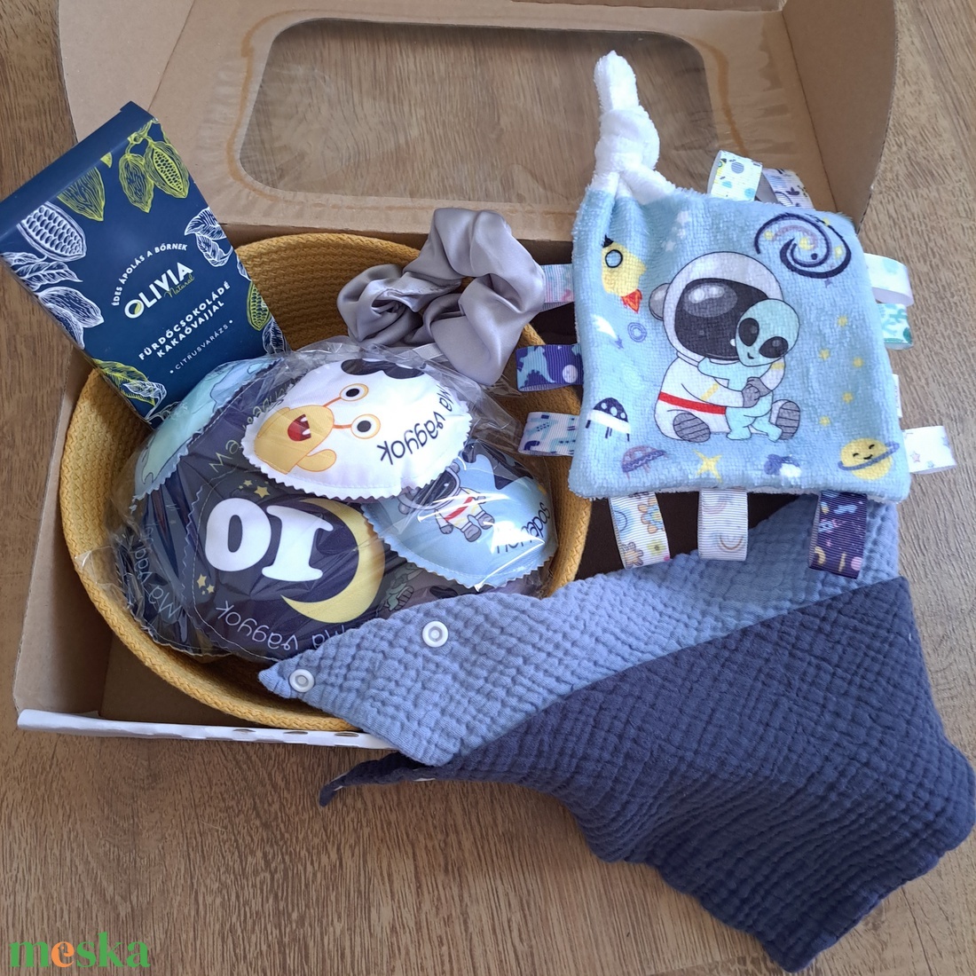 BabyMamiBox - Babaváró - Világűr - játék & sport - babalátogató ajándékcsomag - Meska.hu BabyMamiBox - Babaváró - Világűr - játék & sport - babalátogató ajándékcsomag - Meska.hu