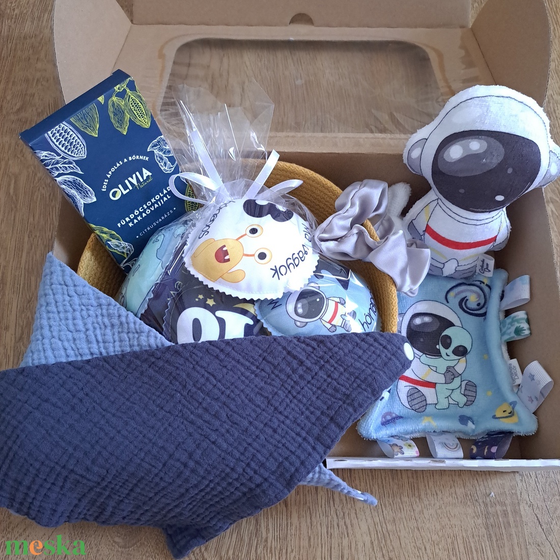 BabyMamiBox - Babaváró - Világűr - játék & sport - babalátogató ajándékcsomag - Meska.hu BabyMamiBox - Babaváró - Világűr - játék & sport - babalátogató ajándékcsomag - Meska.hu