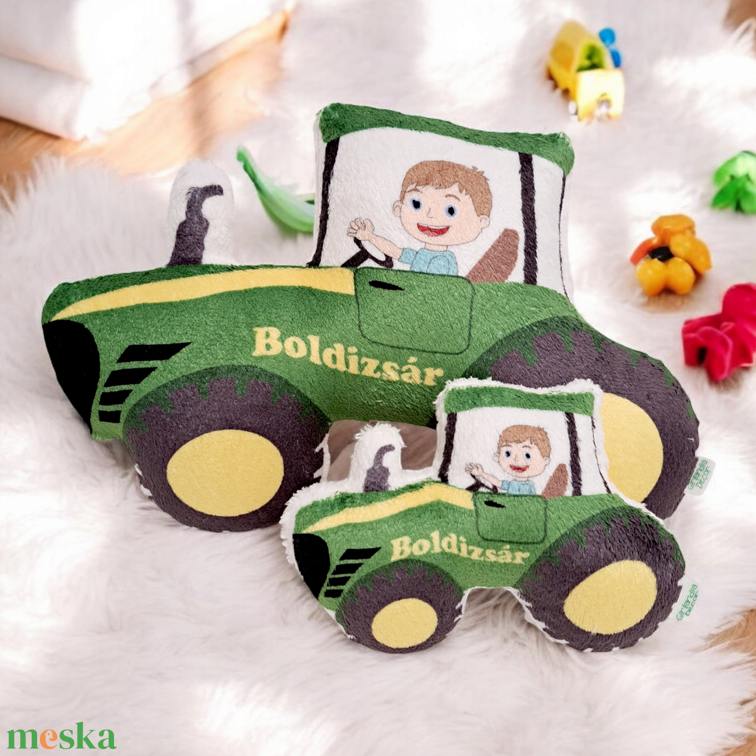 Traktor szundipajti - névvel is kérhető (formapárna, járműves párna, egyedi párna)  - otthon & életmód - babaszoba, gyerekszoba - gyerek díszpárna - Meska.hu