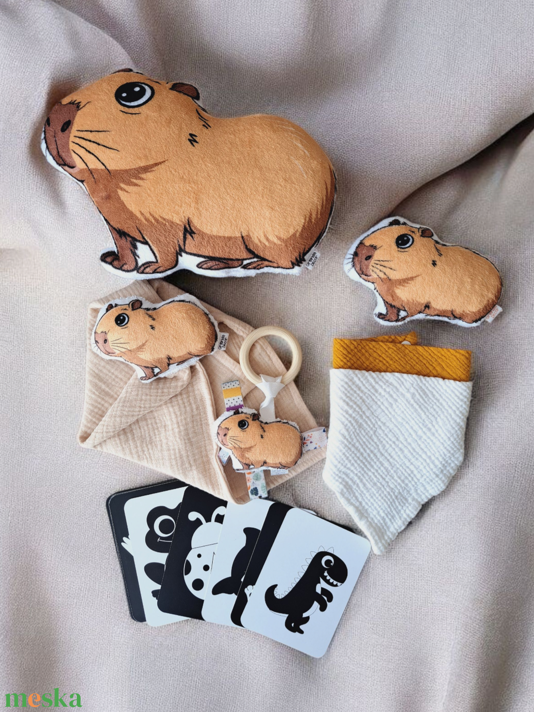 Capybara szundipajti (állatos formapárna, egyedi párna)  - otthon & életmód - babaszoba, gyerekszoba - gyerek díszpárna - Meska.hu