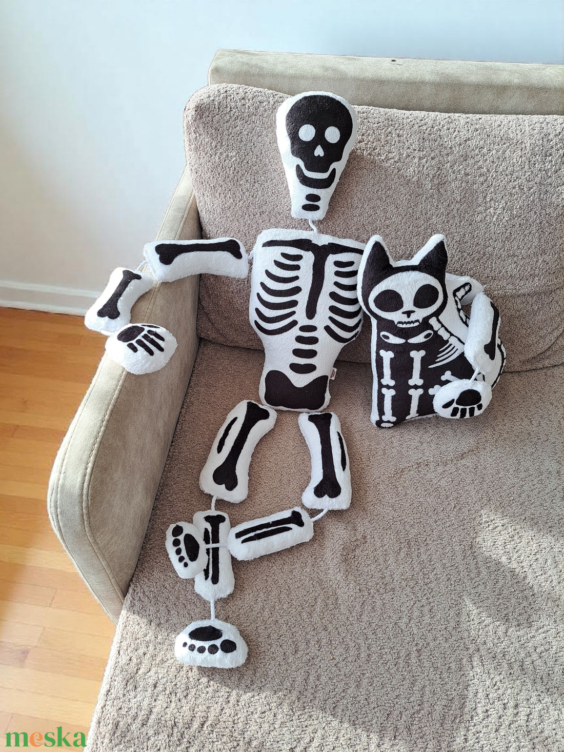 Macska csontváz párna  - otthon & életmód - dekoráció - halloween - halloweeni figurák - Meska.hu