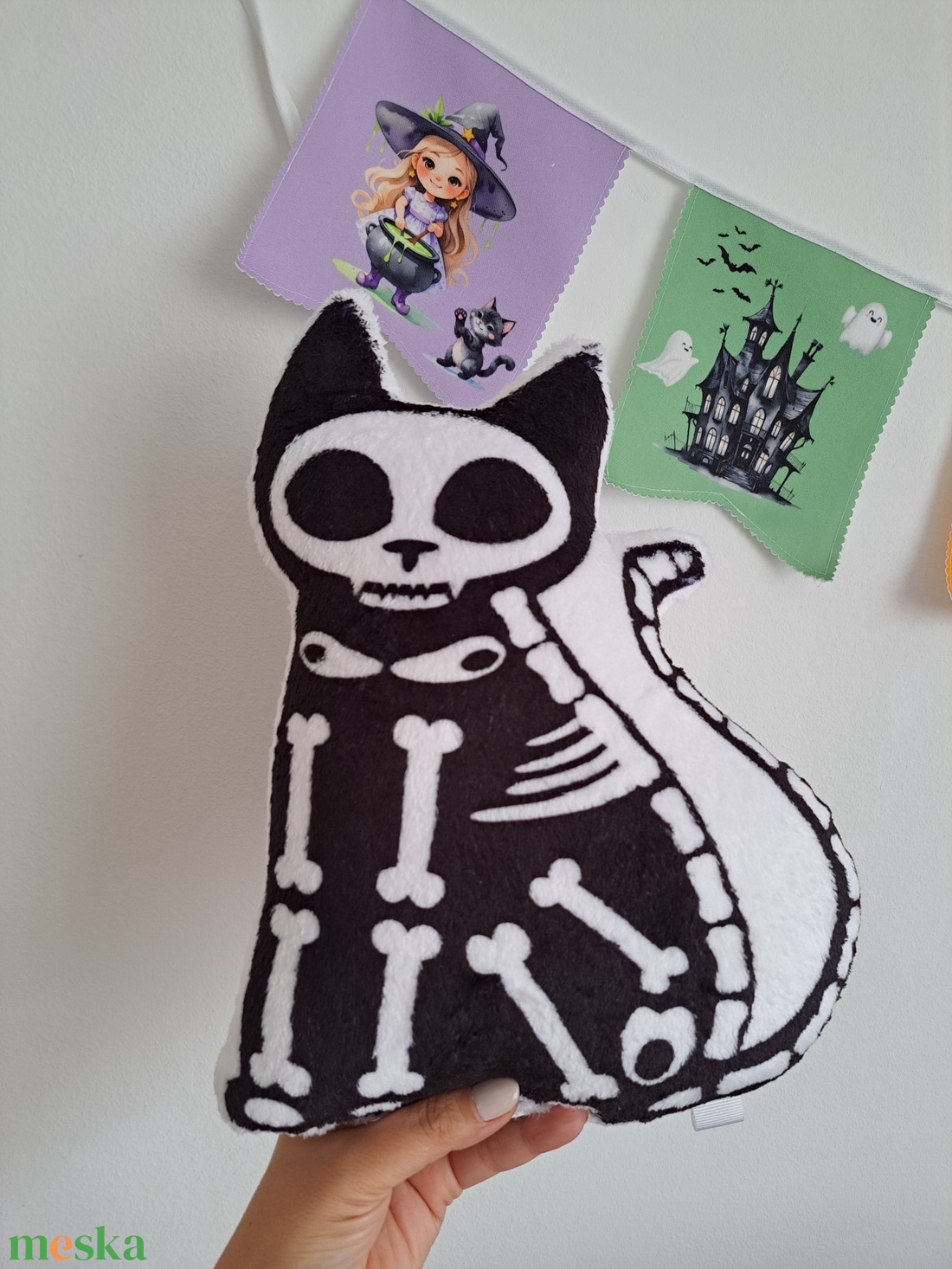Macska csontváz párna  - otthon & életmód - dekoráció - halloween - halloweeni figurák - Meska.hu