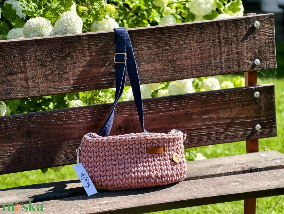 Gisey Rózsaszín crossbody - táska & tok - kézitáska & válltáska - vállon átvethető táska - Meska.hu