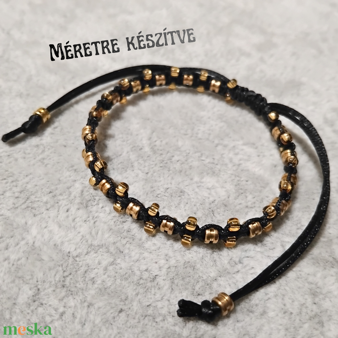 Fekete húrvég gyöngyös karkötő (méretre) - ékszer - karkötő - fonott karkötő - Meska.hu