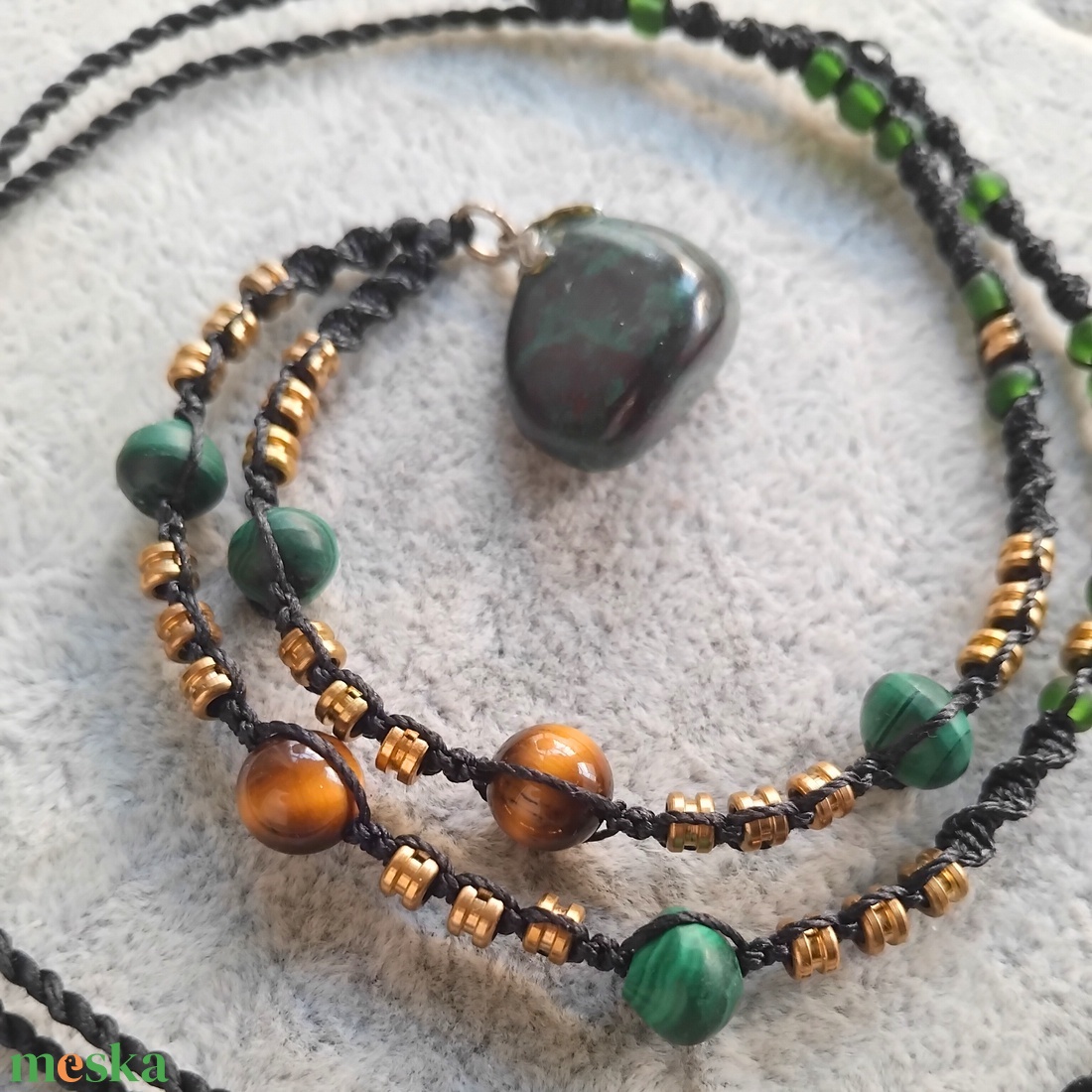 Zöld jáspis medálos nyaklánc - ékszer - nyaklánc - medálos nyaklánc - Meska.hu
