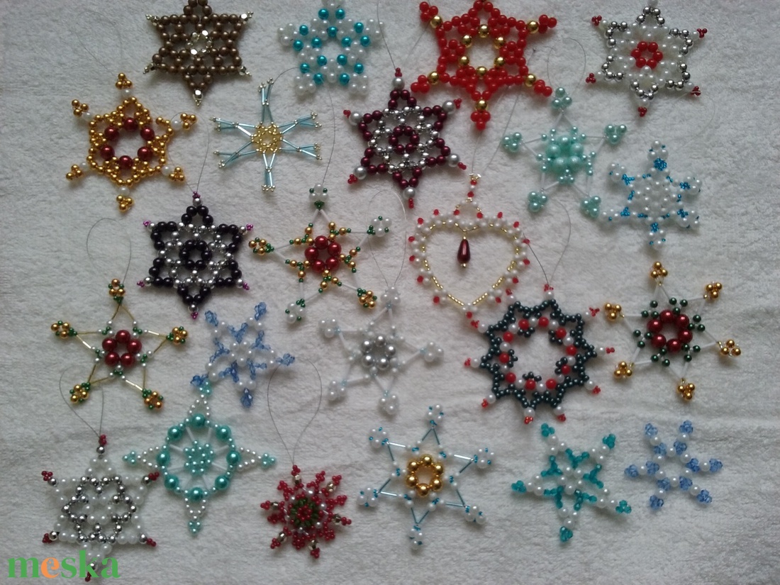 Gyöngyből karácsonyfa díszek -  - Meska.hu