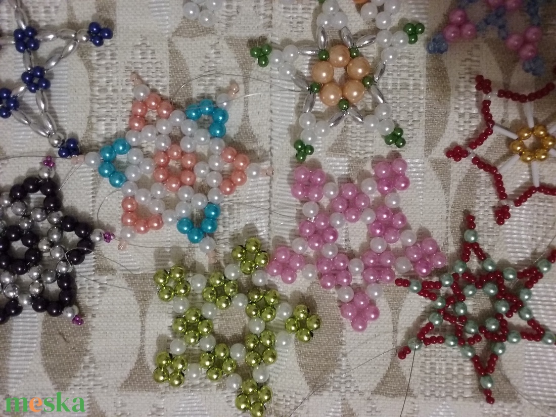 Gyöngyből karácsonyfa díszek -  - Meska.hu