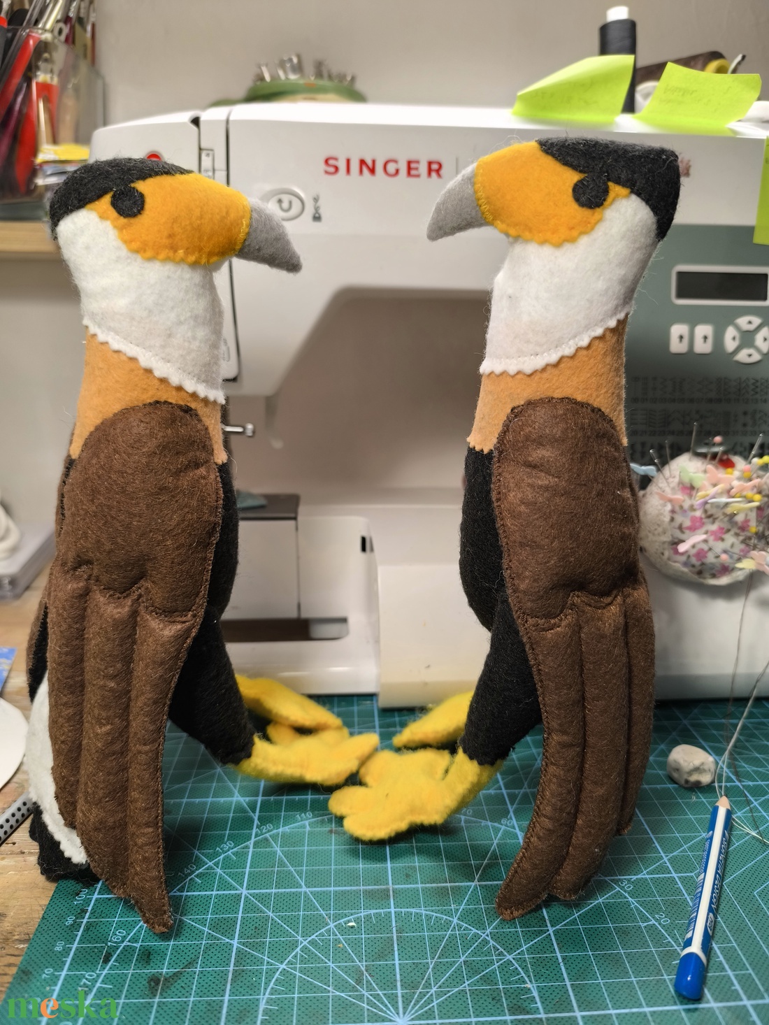 Bóbitás karakarák - játék & sport - plüssállat & játékfigura - madár - Meska.hu