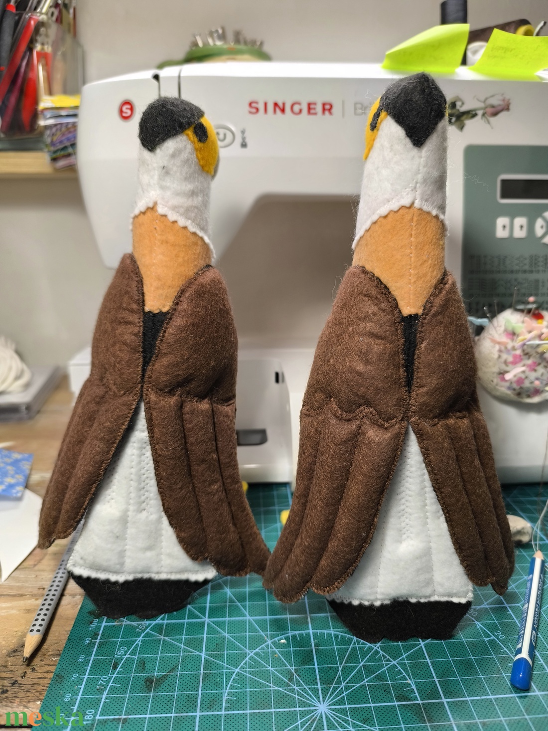 Bóbitás karakarák - játék & sport - plüssállat & játékfigura - madár - Meska.hu