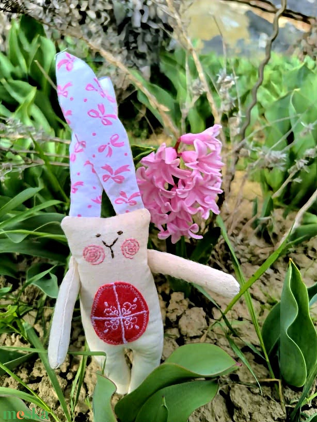 Csúnya nyuszi - ünnepi díszek, dekorációk - húsvéti díszek és dekorációk - húsvéti tojás, hímestojás - Meska.hu