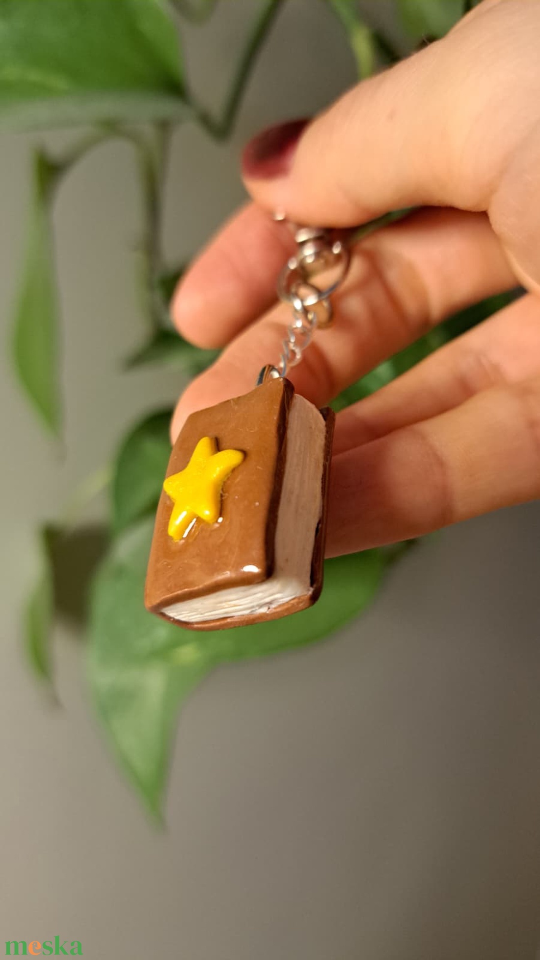 Könyves charm - fantasy - táska & tok - kulcstartó & táskadísz - táskadísz - Meska.hu