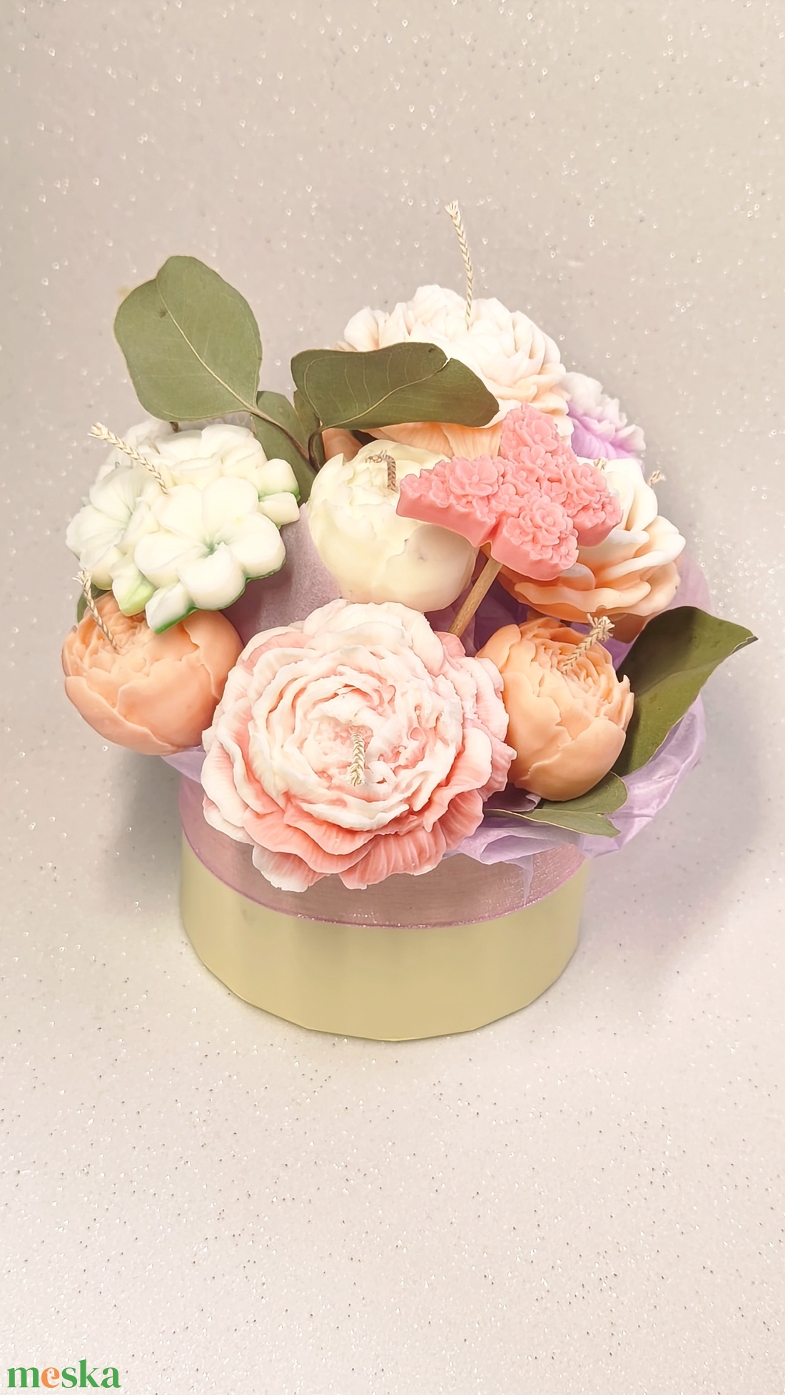 Kézműves szójaviasz virágbox � virág alakú gyertyákkal - esküvő - dekoráció - asztaldísz - Meska.hu