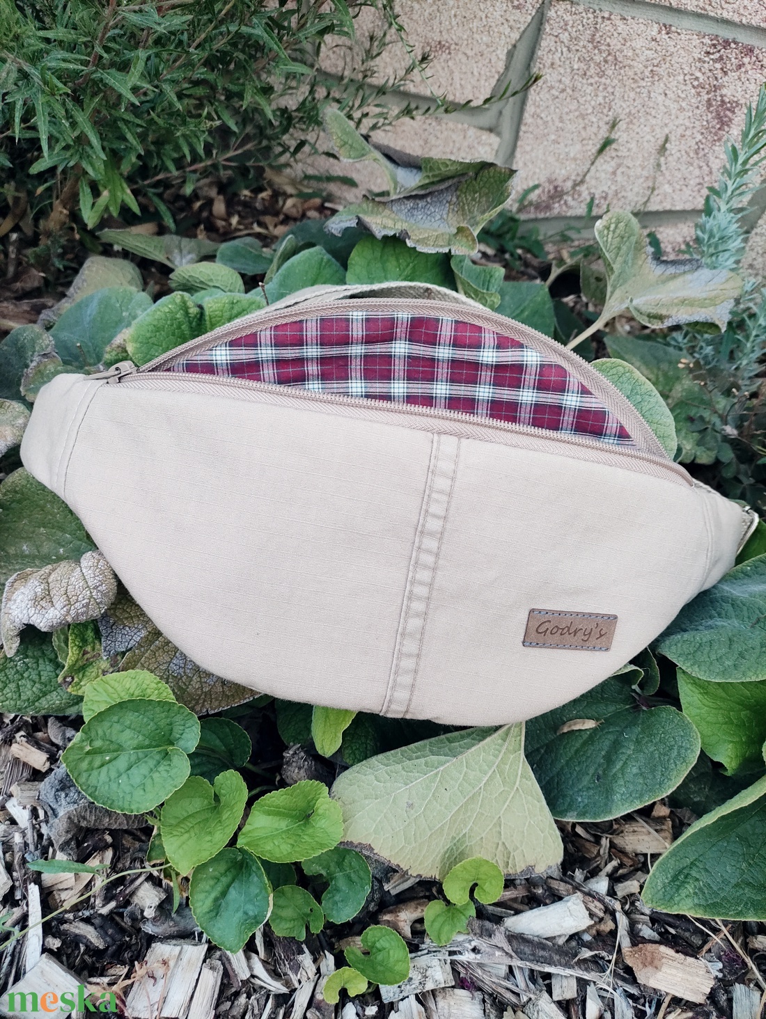 Upcycled övtáska S méret - táska & tok - övtáska - Meska.hu