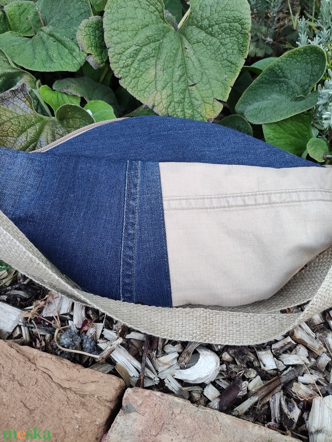 Upcycled övtáska S méret - táska & tok - övtáska - Meska.hu