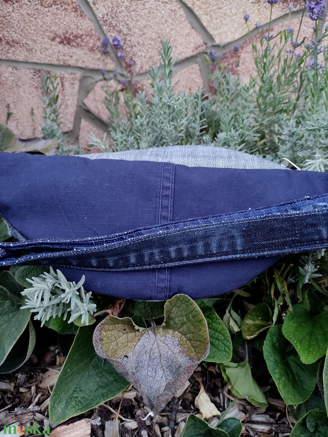 Upcycled övtáska S méret - táska & tok - övtáska - Meska.hu