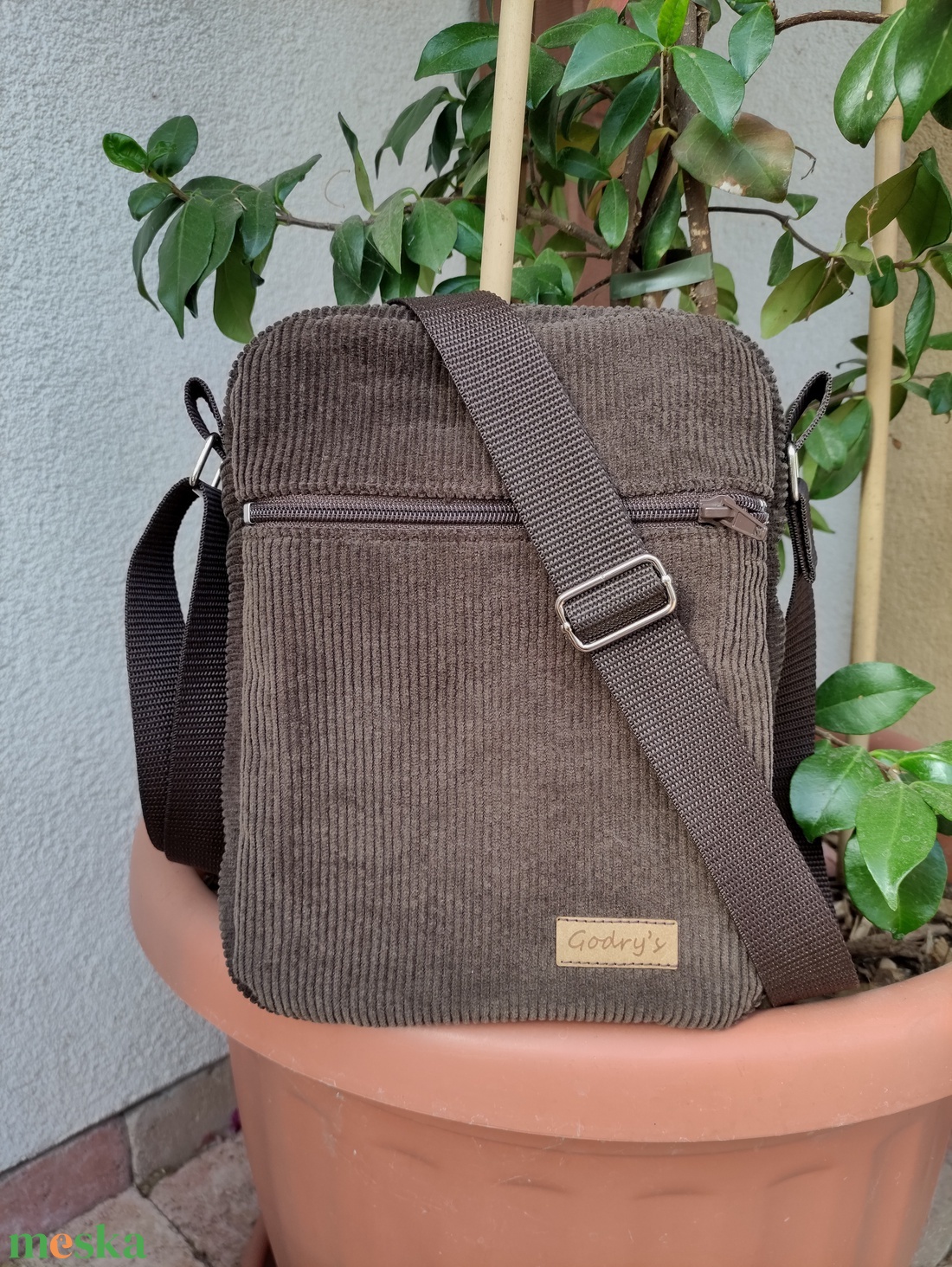 Férfi kordbársony válltáska / crossbody  - táska & tok - kézitáska & válltáska - vállon átvethető táska - Meska.hu