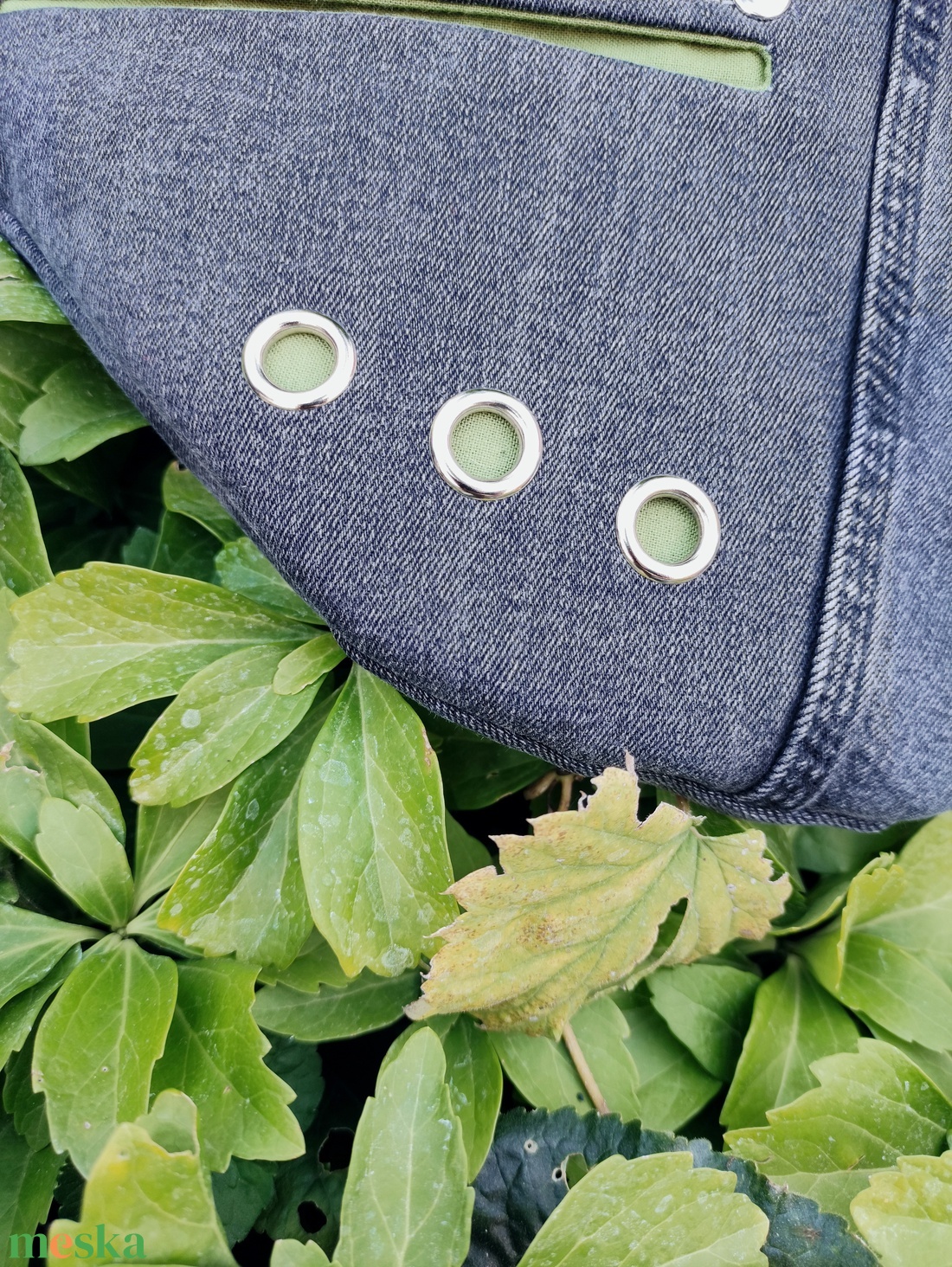 Sötétszürke farmer upcycled övtáska M méret - táska & tok - övtáska - Meska.hu