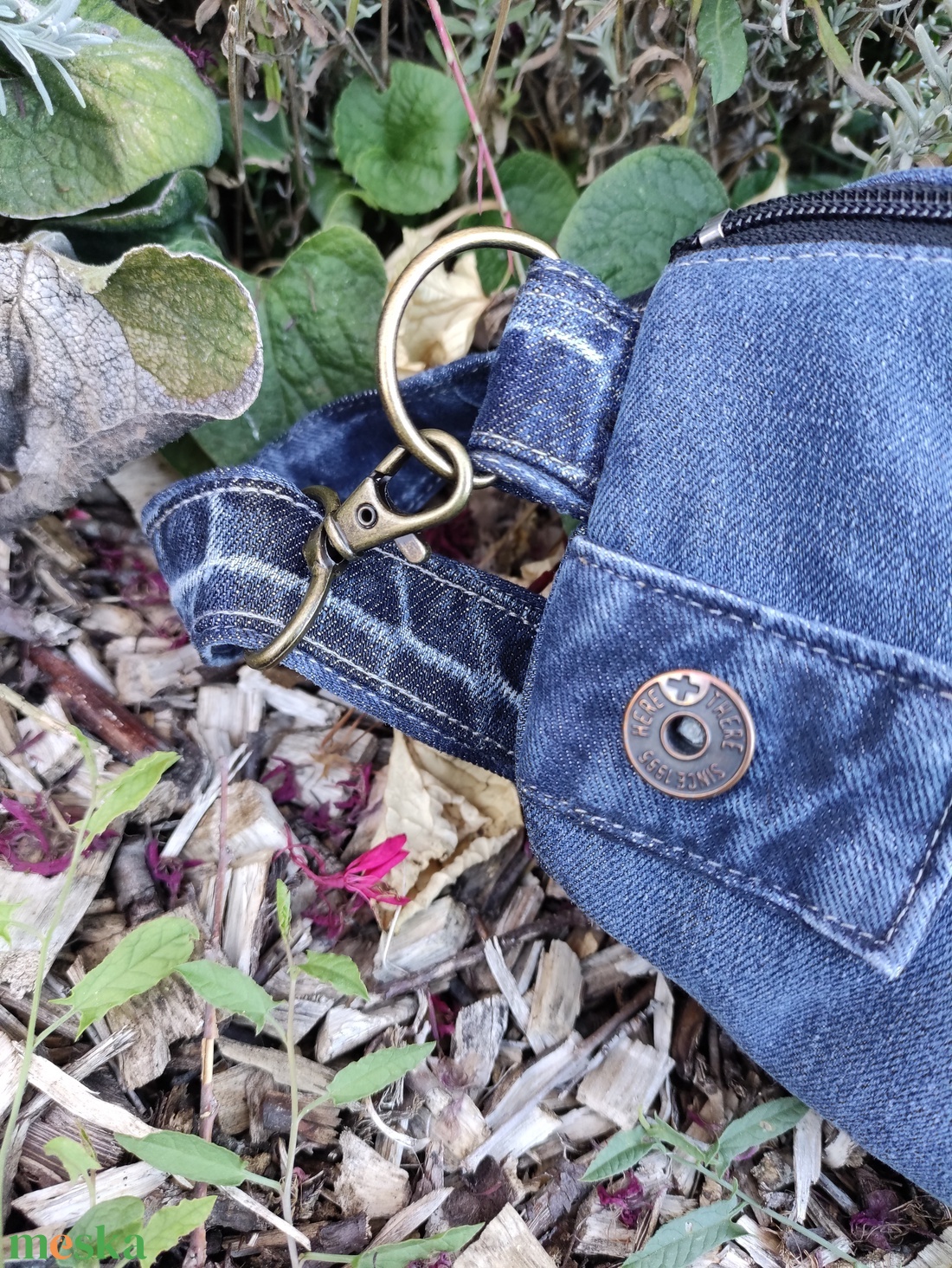 Upcycled crossbody táska M méret - táska & tok - övtáska - Meska.hu