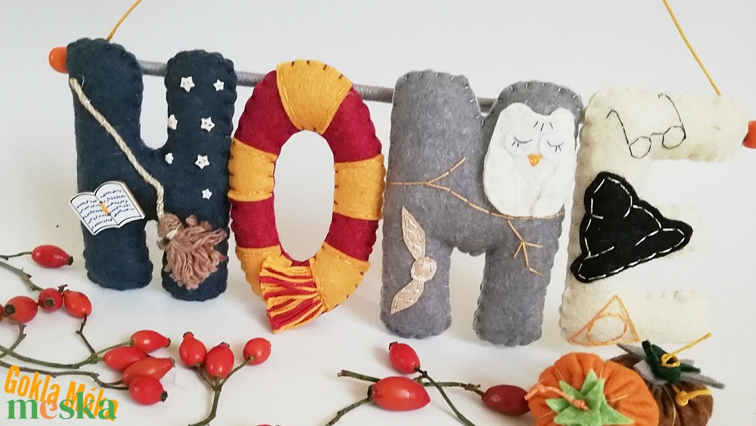 HOME ajtódísz Harry Potter rajongóknak - otthon & életmód - dekoráció - ajtó- és ablak dekoráció - ajtódísz & kopogtató - Meska.hu HOME ajtódísz Harry Potter rajongóknak - otthon & életmód - dekoráció - ajtó- és ablak dekoráció - ajtódísz & kopogtató - Meska.hu