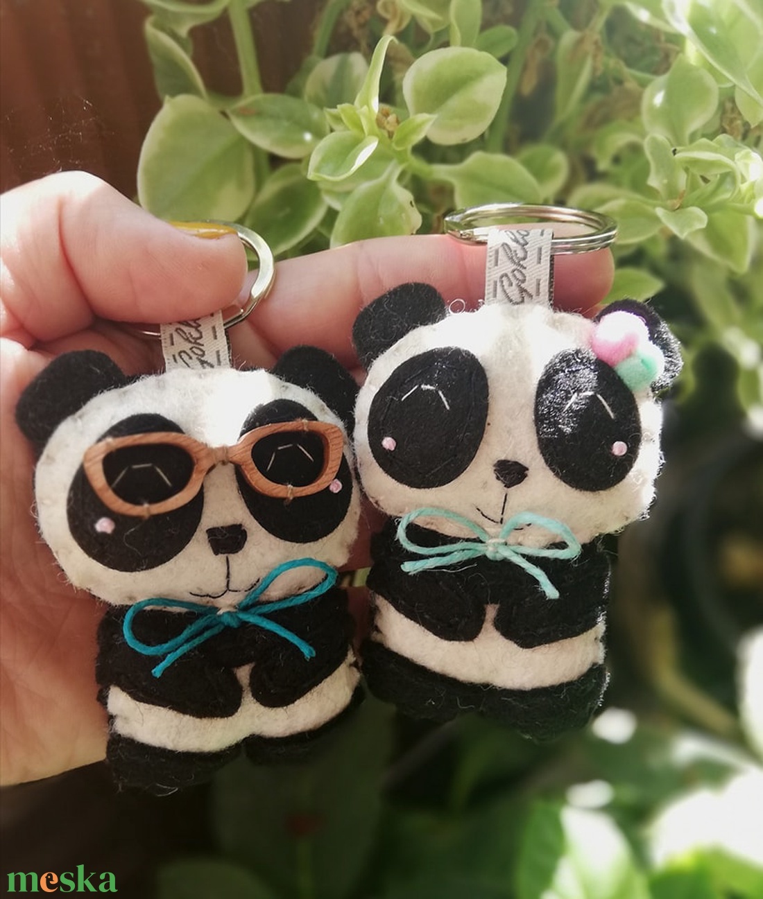 Pandamaci kulcstartó vagy táskadísz - táska & tok - kulcstartó & táskadísz - kulcstartó - Meska.hu Pandamaci kulcstartó vagy táskadísz - táska & tok - kulcstartó & táskadísz - kulcstartó - Meska.hu