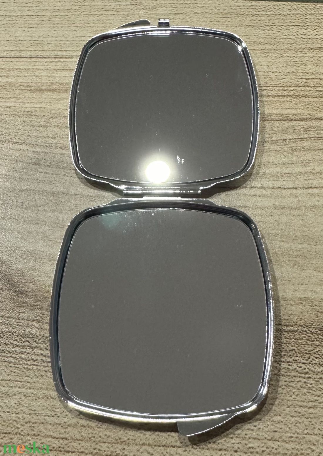 Négyzet alakú sminkes tükör retro stílusú szarkasztikus mintával - szépségápolás - arcápolás - smink kellék - Meska.hu