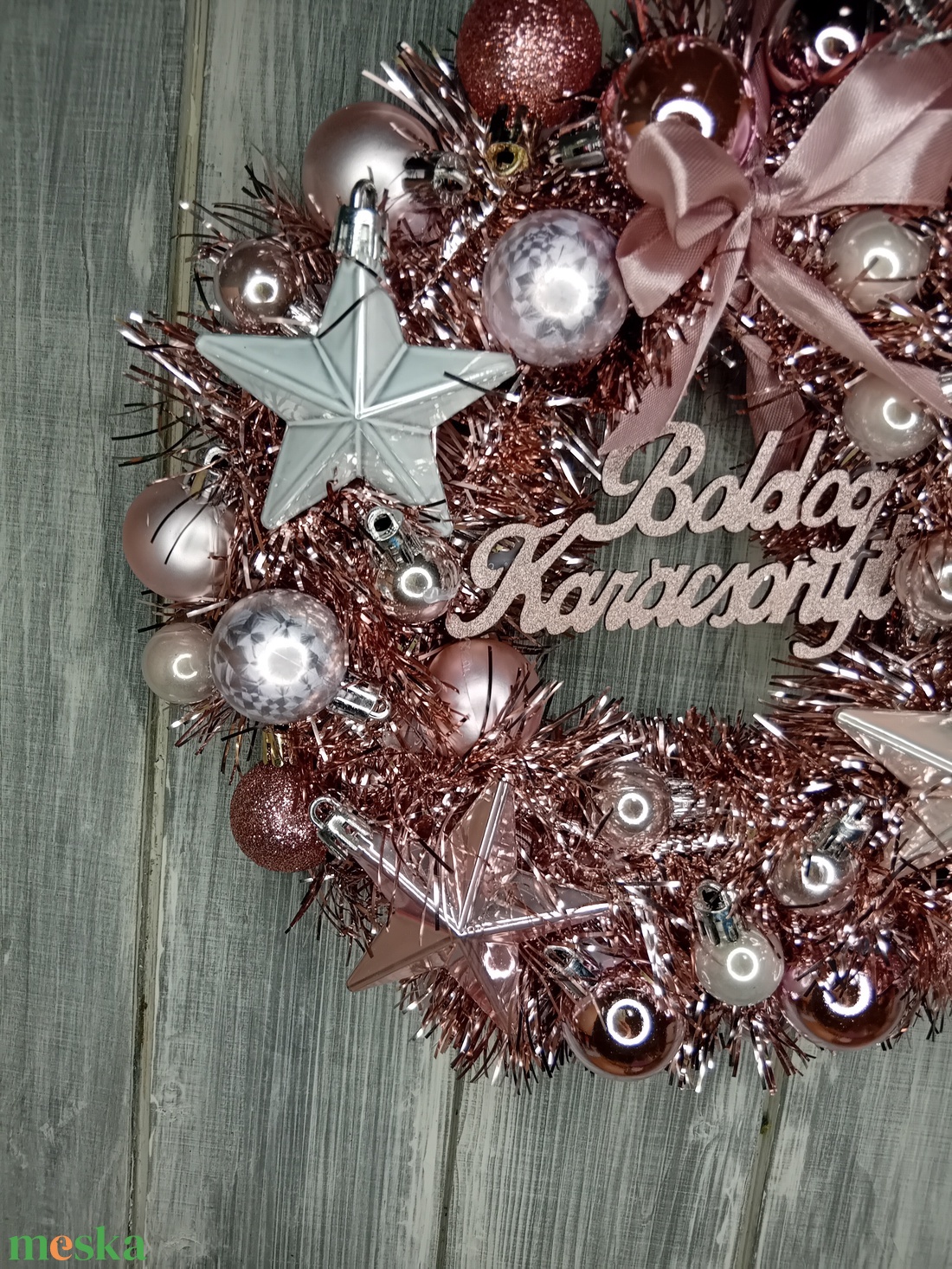 Rózaszín csillogó karácsonyi ajtódísz - karácsony - karácsonyi lakásdekoráció - karácsonyi ajtódíszek - Meska.hu