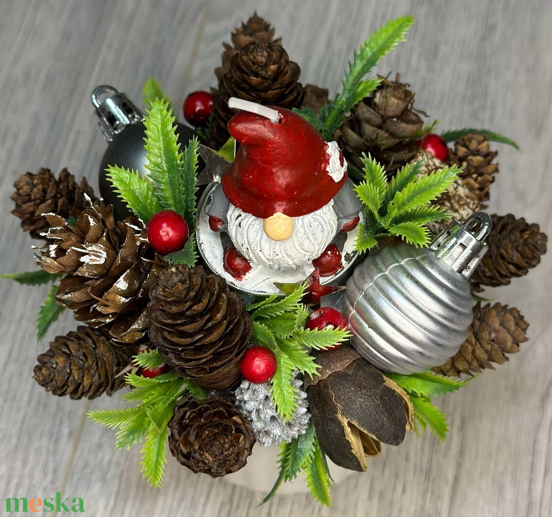 Manógyertyás asztali dekoráció - karácsony - karácsonyi lakásdekoráció - ünnepi asztaldekoráció - Meska.hu