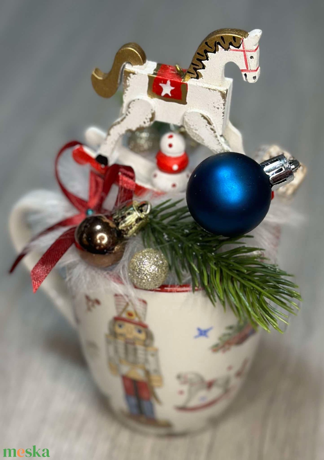 Hintalovas diótörős bögre dekoráció - karácsony - karácsonyi lakásdekoráció - ünnepi asztaldekoráció - Meska.hu