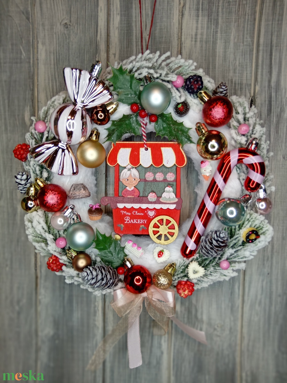 Sütiboltos ajtódísz - karácsony - karácsonyi lakásdekoráció - karácsonyi ajtódíszek - Meska.hu