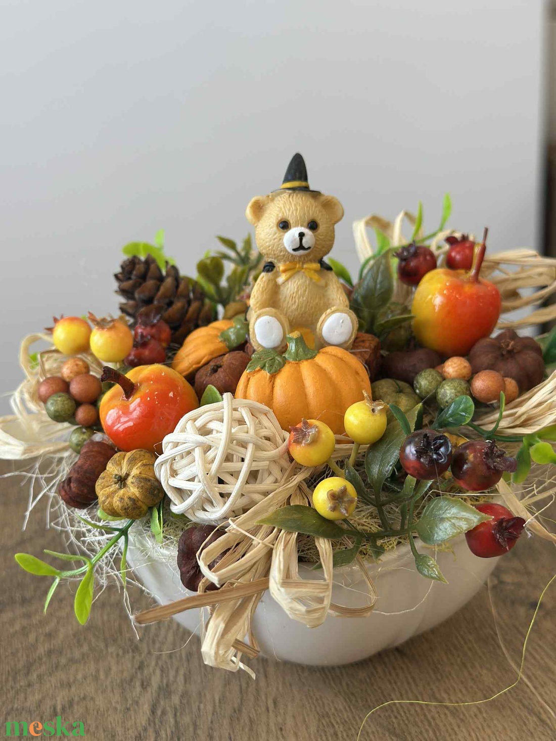 Őszi asztaldísz varázslómacival  - otthon & életmód - dekoráció - asztal és polc dekoráció - asztaldísz - Meska.hu