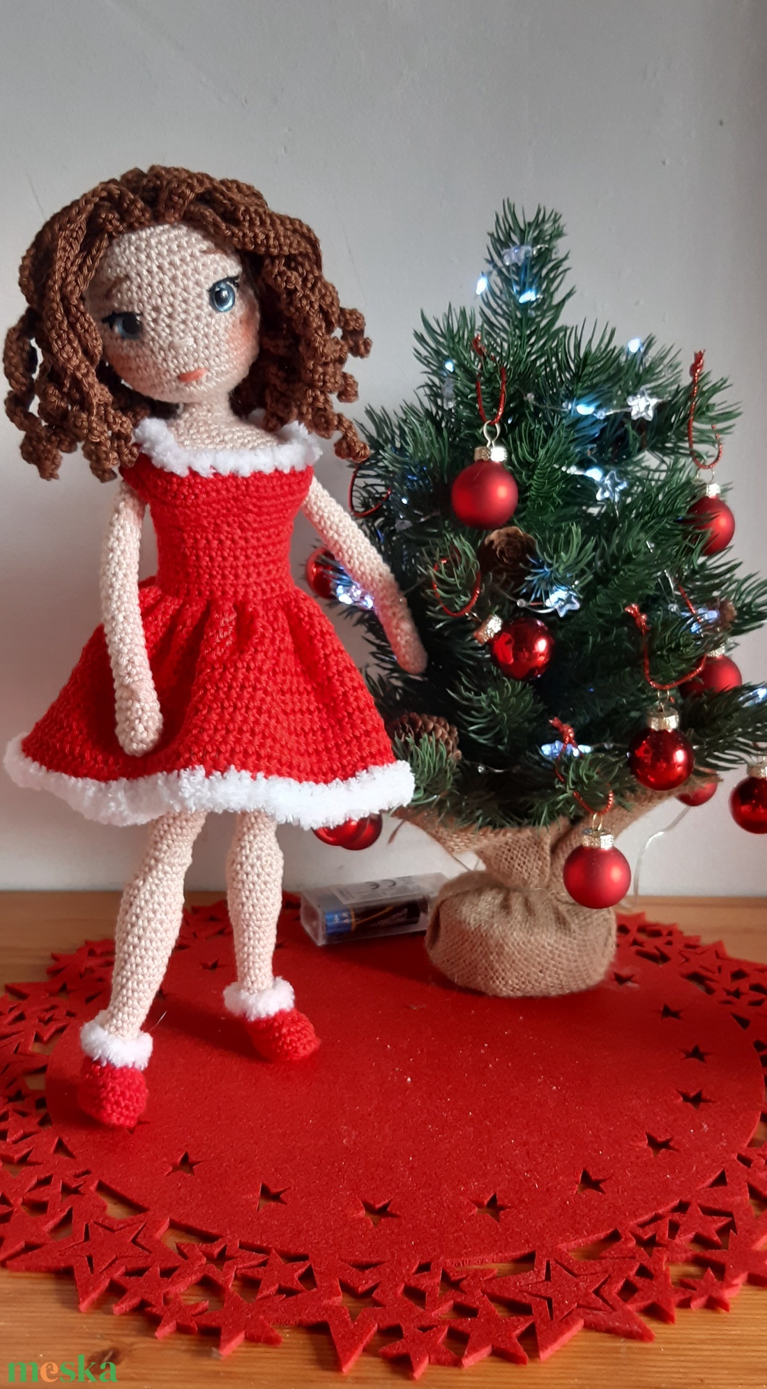 Barbie baba karácsonyi ruhában - játék & sport - baba & babaház - öltöztethető baba - Meska.hu