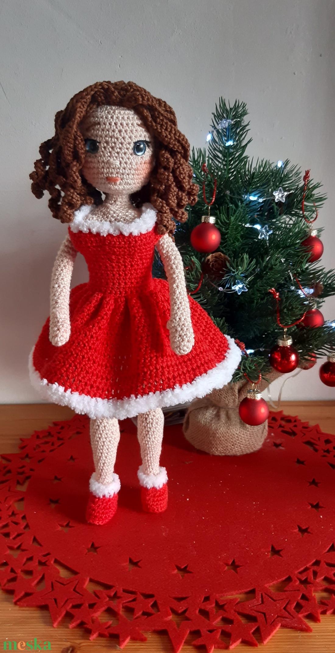 Barbie baba karácsonyi ruhában - játék & sport - baba & babaház - öltöztethető baba - Meska.hu