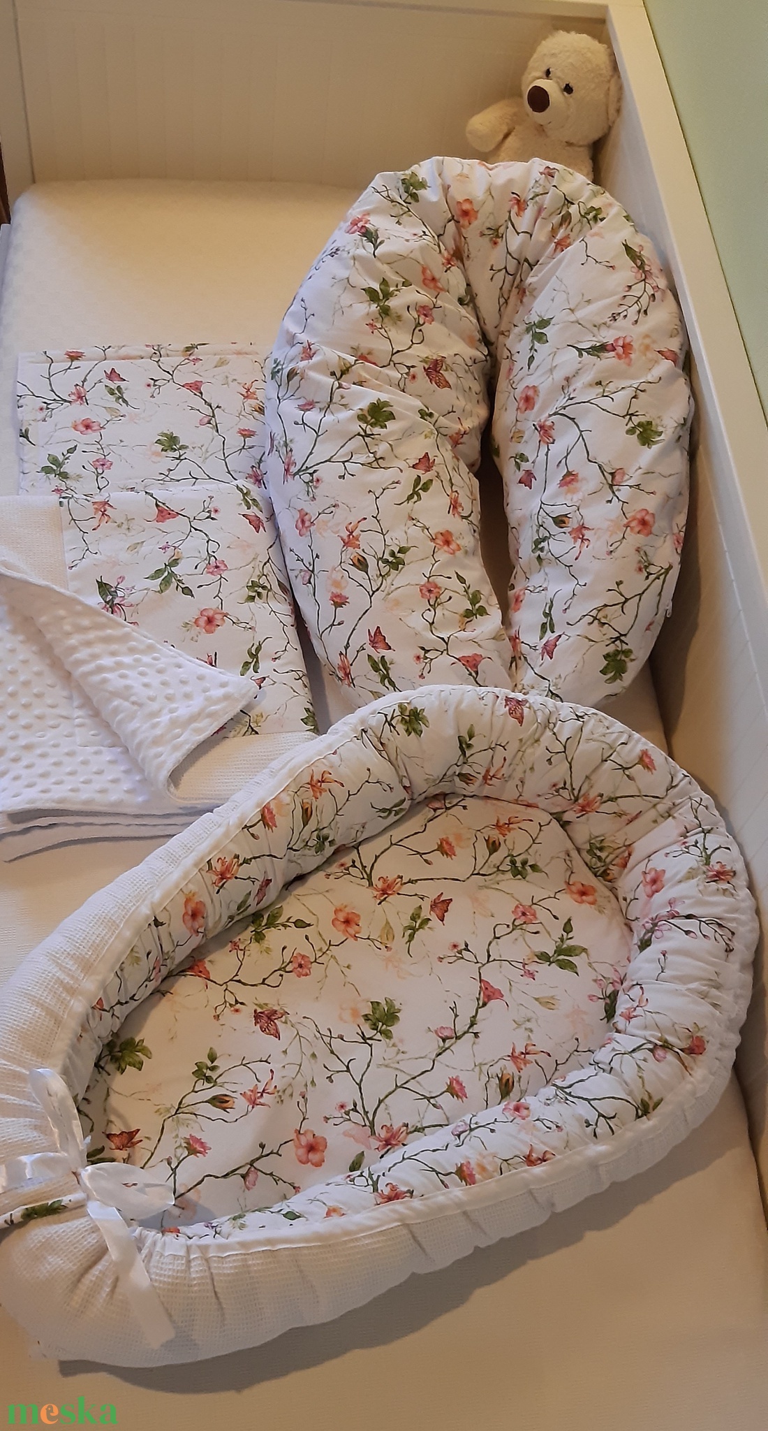 Babaváró szett: babafészek, kismama (szoptatós) párna, takaró és lapospárna - baba - mama - babaágyneműk - szett kiságyba - Meska.hu