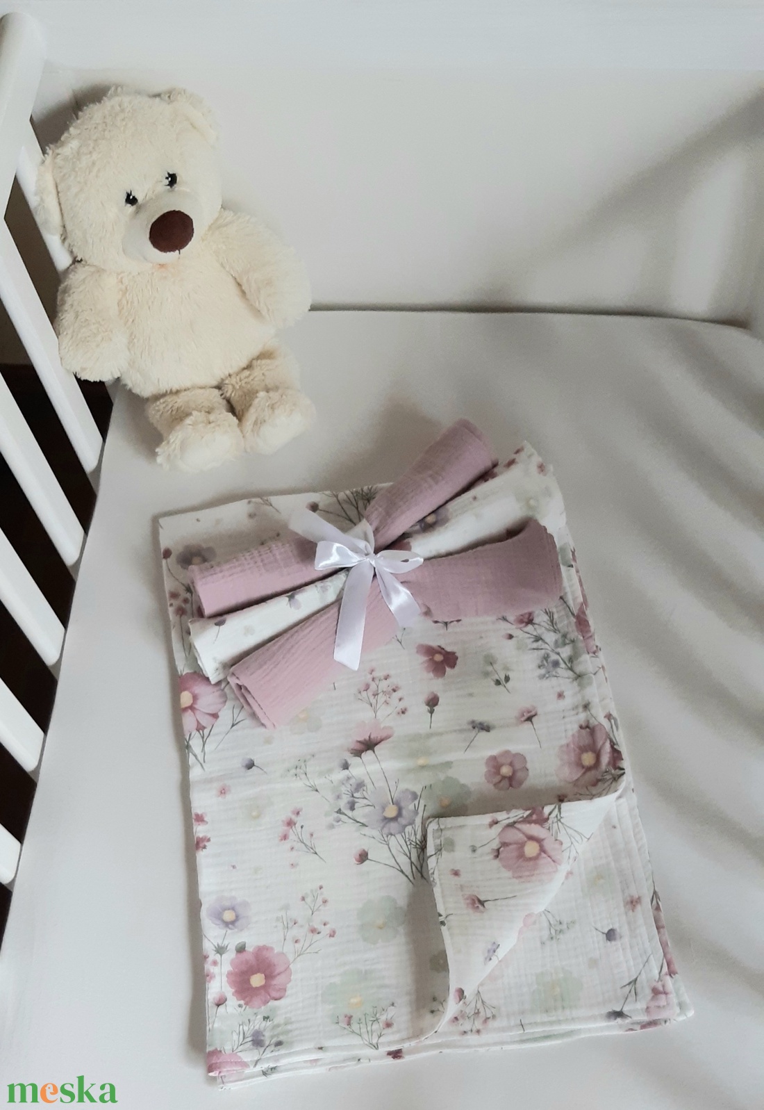 Két rétegű dupla géz nyári takaró és 3 db színben harmonizáló pelenka - baba - mama - baba ágynemű - babatakaró, gyerek pléd - Meska.hu