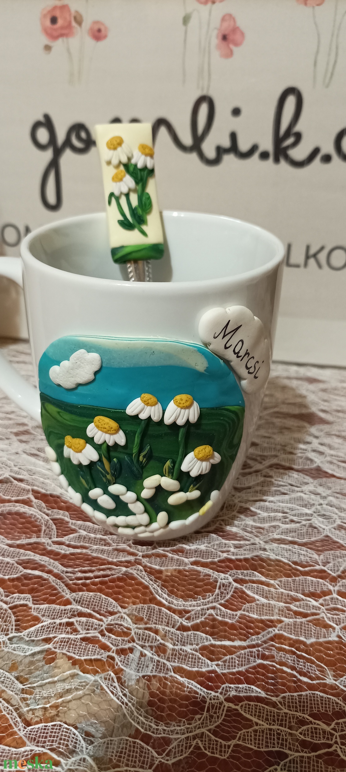 Margarétás bögre,teáskanál - otthon & életmód - konyhafelszerelés, tálalás - tálalás - bögre & csésze - Meska.hu Margarétás bögre,teáskanál - otthon & életmód - konyhafelszerelés, tálalás - tálalás - bögre & csésze - Meska.hu