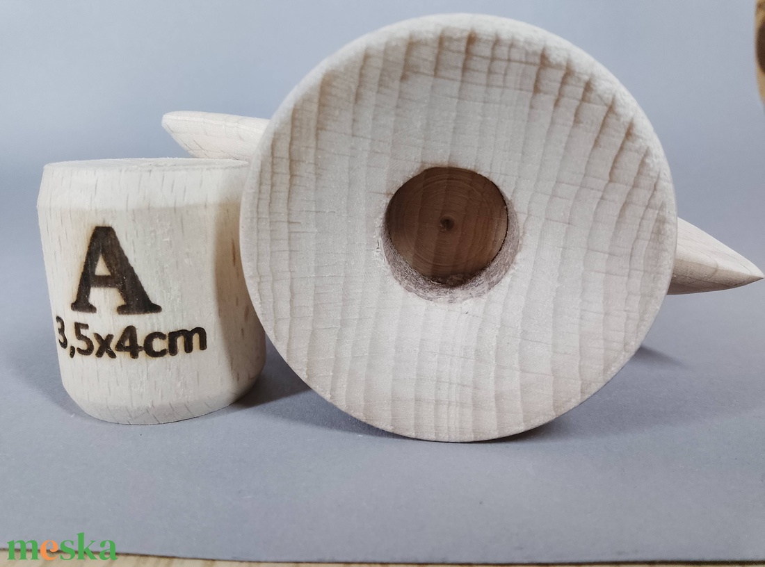 Egyedi cica gyertyatartók - bükkfából esztergálva - kellékek & szerszámok - hobby fa alapanyag - egyéb fatermék - Meska.hu