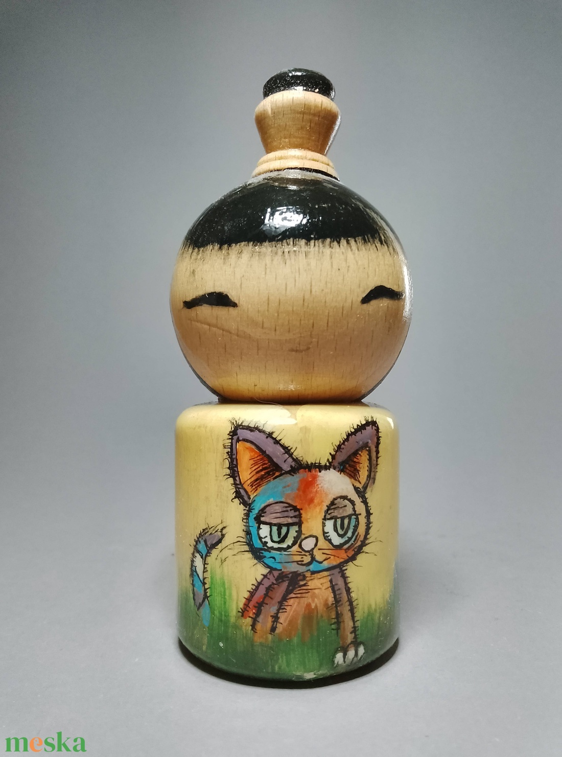 Kézzel készített egyedi Kokeshi - a kóbormacskás mintával - művészet - más gyűjtemények - Meska.hu