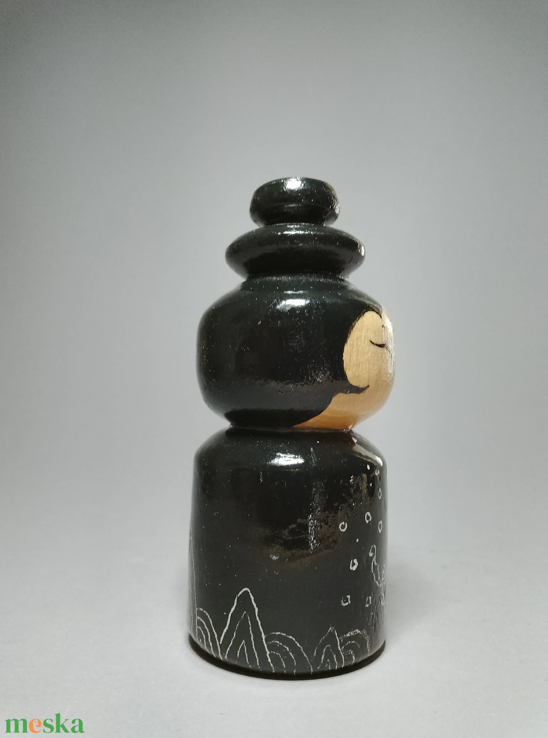 Kézzel készített egyedi Kokeshi - aaranyhalas mintával - művészet - más gyűjtemények - Meska.hu