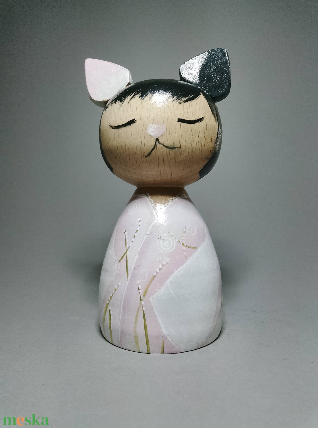 Kézzel készített egyedi Kokeshi - virág mintával - művészet - más gyűjtemények - Meska.hu